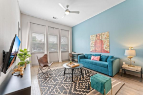 Modern & Chic 1BR Luxury Apts Close to Downtown & Airport